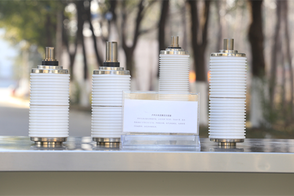 真空開(kāi)關(guān)管絕緣外殼采用玻璃材料，優(yōu)勢(shì)多多！